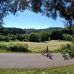 En Face Du Marronnier Bed & Breakfast