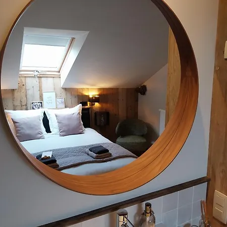 En Face Du Marronnier Bed & Breakfast *