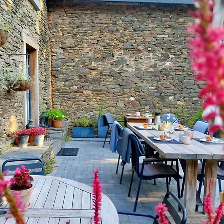 En Face Du Marronnier Cornimont