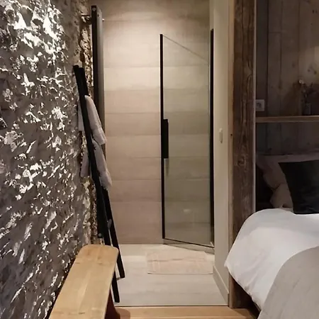 En Face Du Marronnier * Cornimont