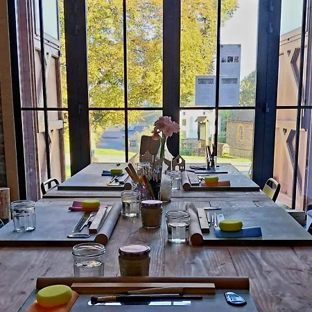 En Face Du Marronnier *