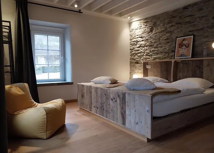 En Face Du Marronnier