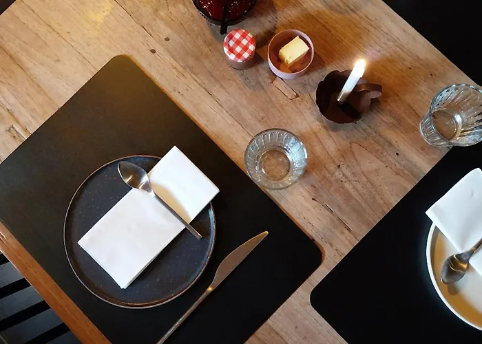 En Face Du Marronnier Bed & Breakfast *