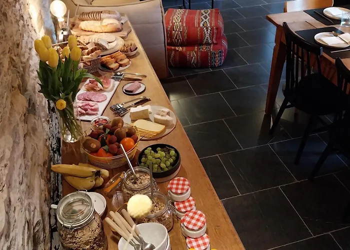 En Face Du Marronnier Bed & Breakfast *