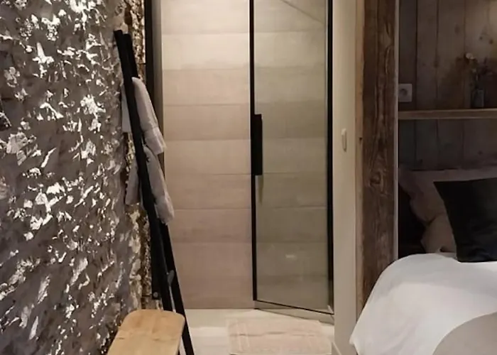 En Face Du Marronnier * Cornimont